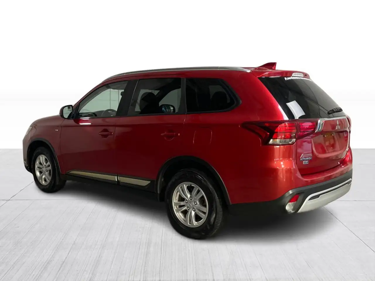 Mitsubishi Outlander снимка Mitsubishi Outlander