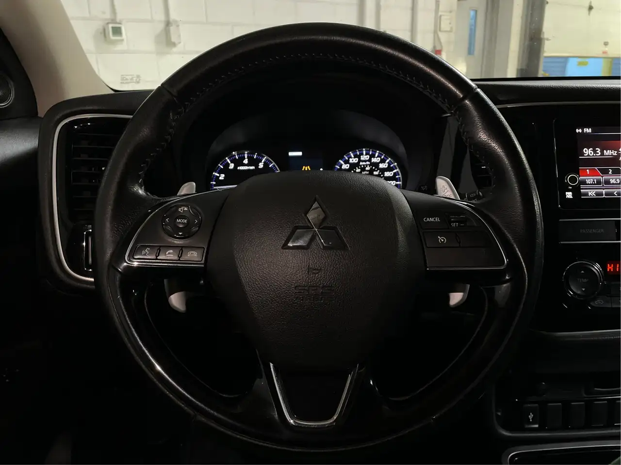 Mitsubishi Outlander снимка Mitsubishi Outlander