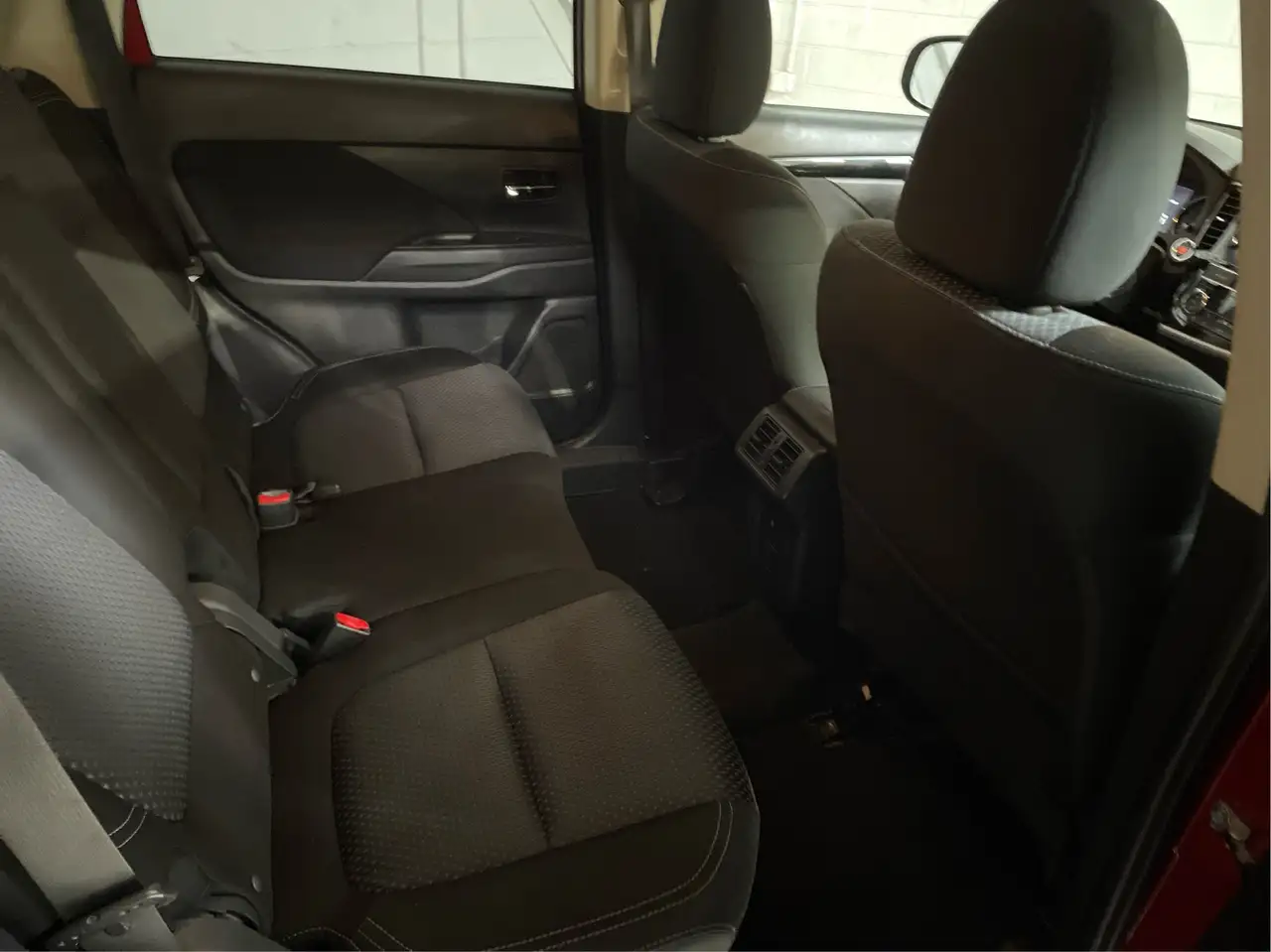 Mitsubishi Outlander снимка Mitsubishi Outlander