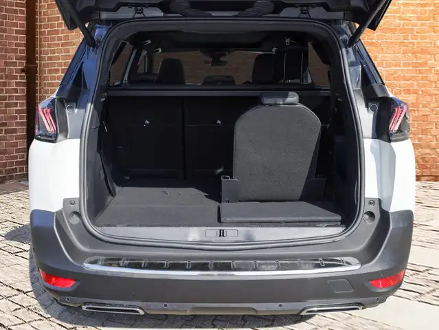 Peugeot 5008 view 6