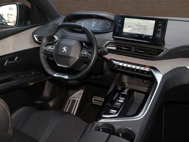 Peugeot 5008 view 12