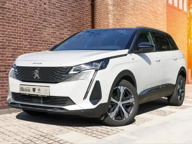 Peugeot 5008 view 2