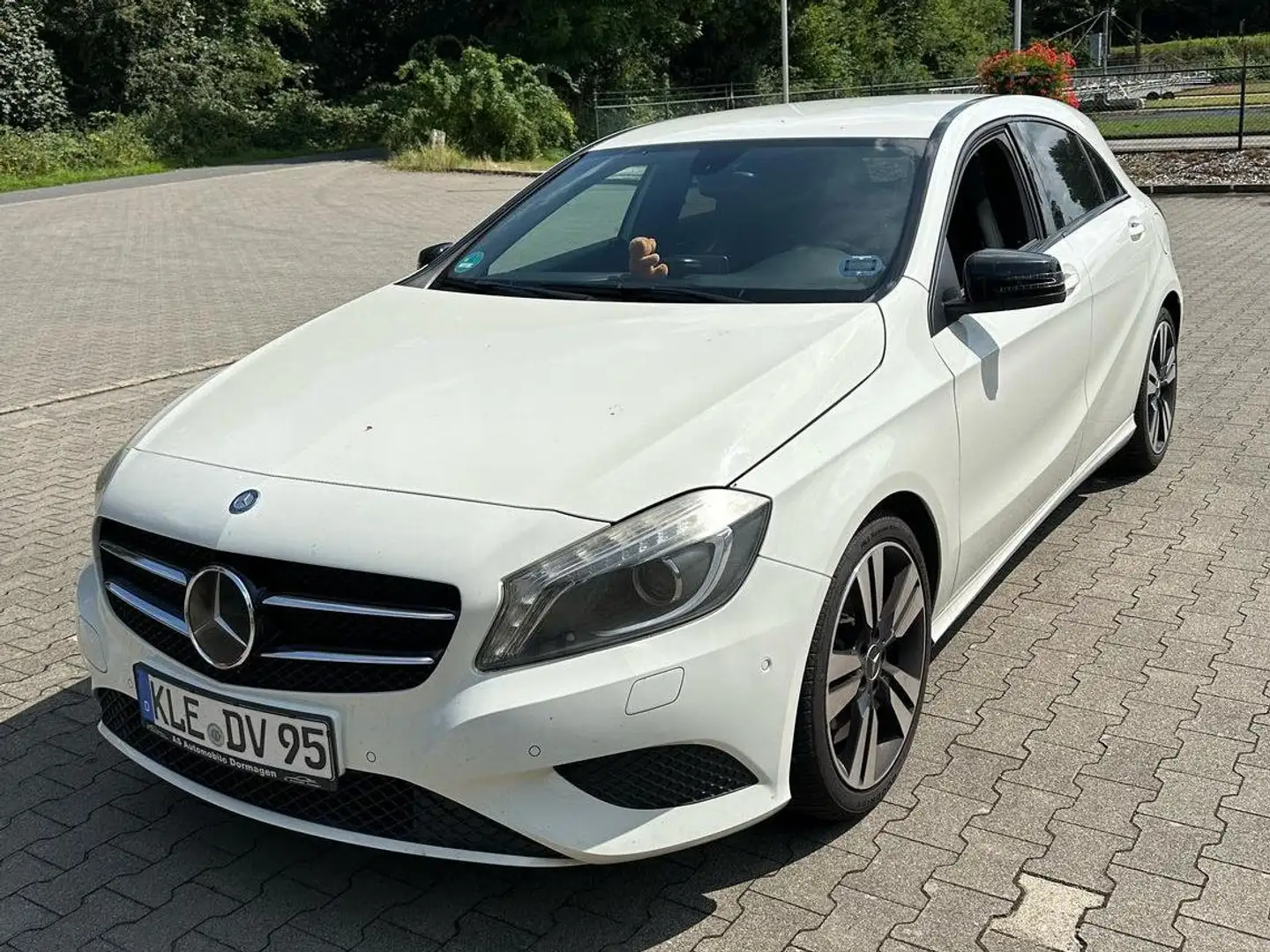 Mercedes-Benz A 180 A 180 (BlueEFFICIENCY) AMG Sport Blanc - 1