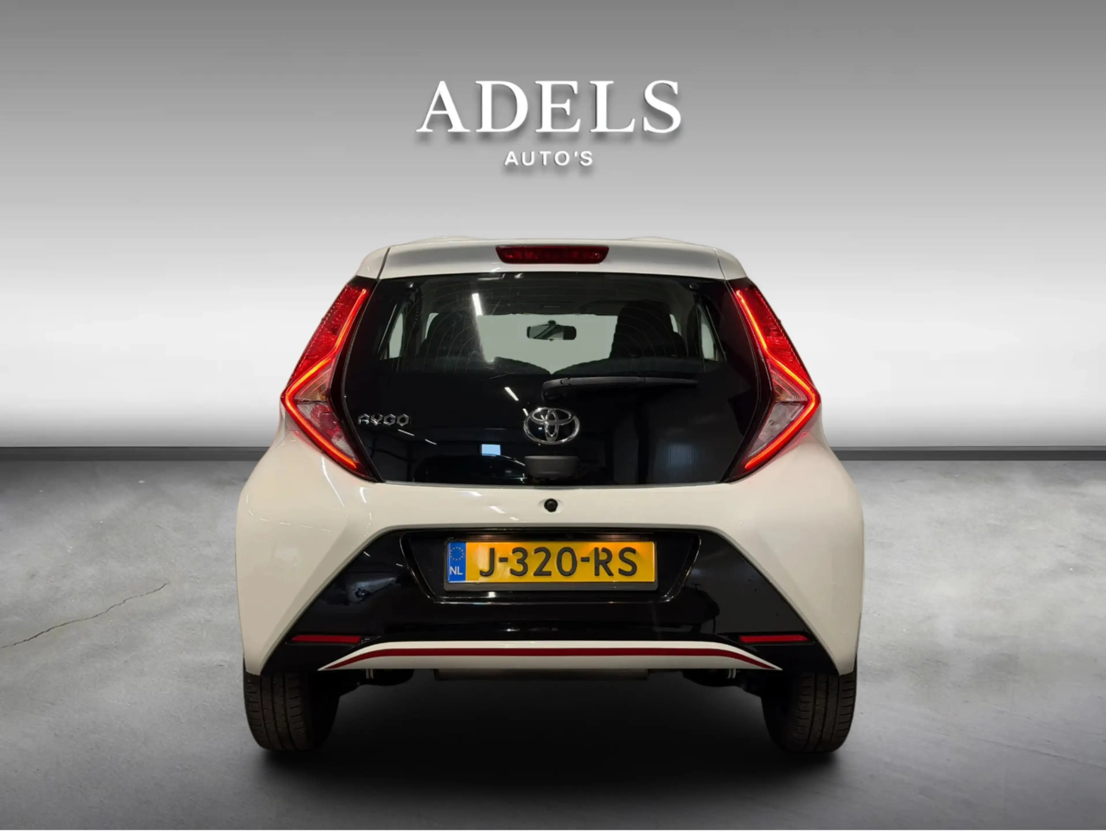 Toyota Aygo 1.0 VVT-i x-play NAVI NL Auto NAP Camera Cruise — photo 7