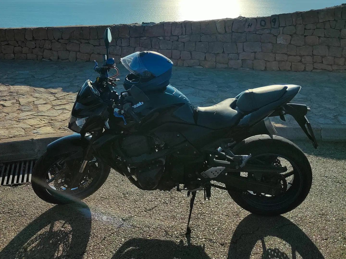 Kawasaki Z 750 Black edition Negro - 1