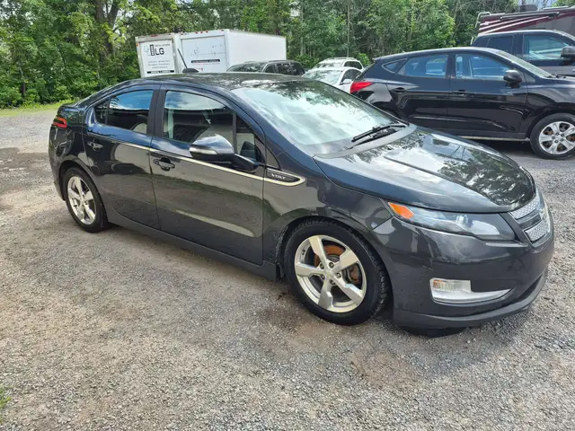Chevrolet Volt 2015 — photo 3