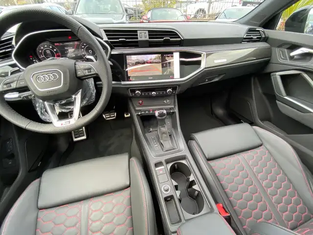 Audi RS Q3 view 7