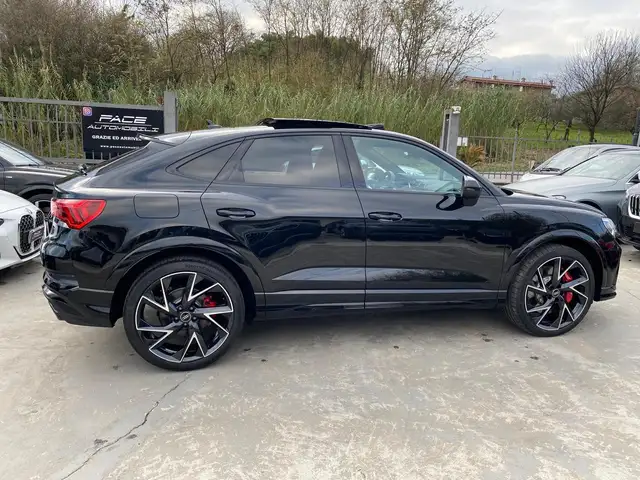Audi RS Q3 view 10