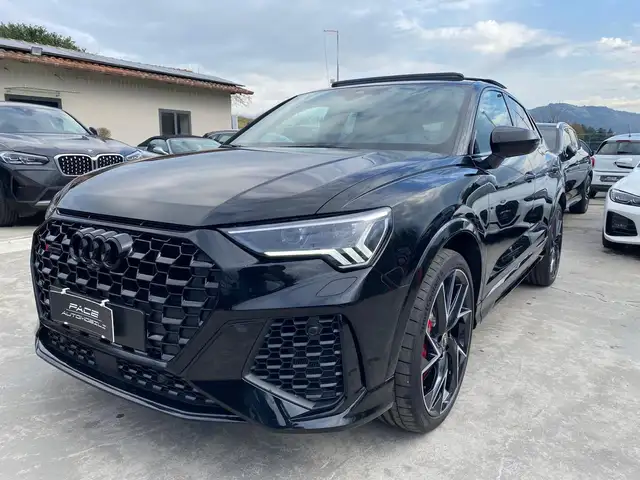 Audi RS Q3 view 4