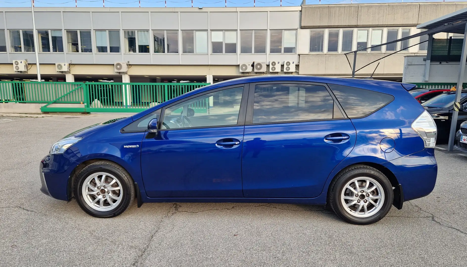 Toyota Prius+ Prius+ 1,8 VVT-i Hybrid Premium Blau - 2