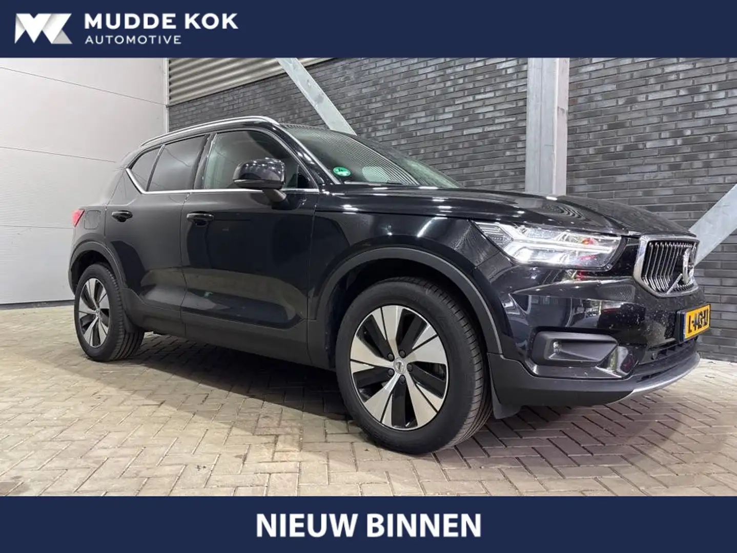 Volvo XC40 T4 Recharge Inscription Expression | Trekhaak | St Zwart - 1