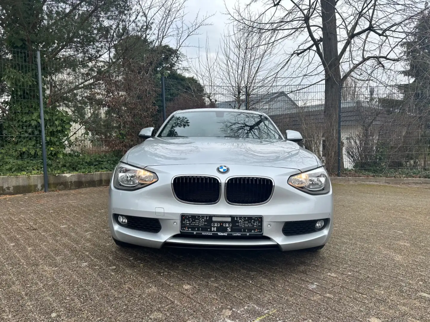 BMW 116 i Lim. Automatik TEMPO*SITZHZ*PDC*KLIMA*16" Silber - 2