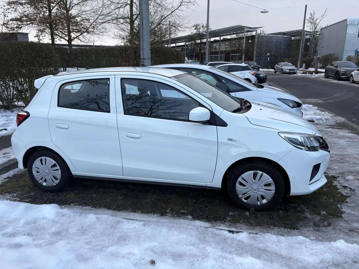 Mitsubishi Space Star Space Star 1,0 MIVEC Inform AS Weiß - 1