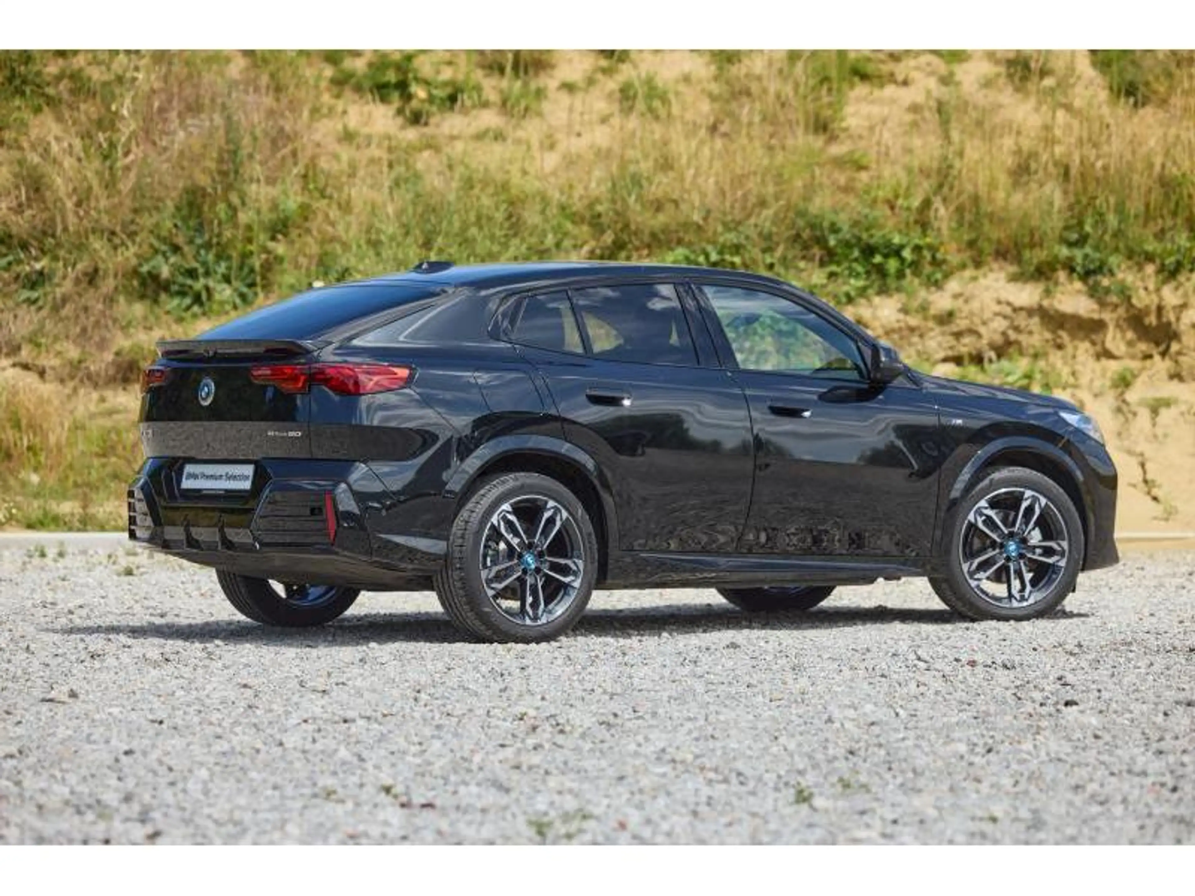 BMW iX2 iX2 eDrive20 — photo 5