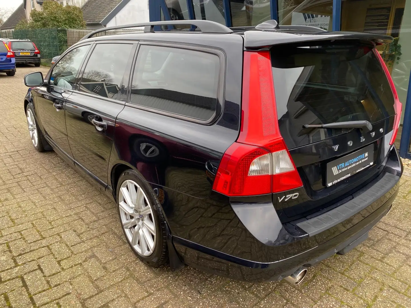 Volvo V70 2.5FT R-Design 230PK LEER / XENON / PDC / ECC Negro - 2