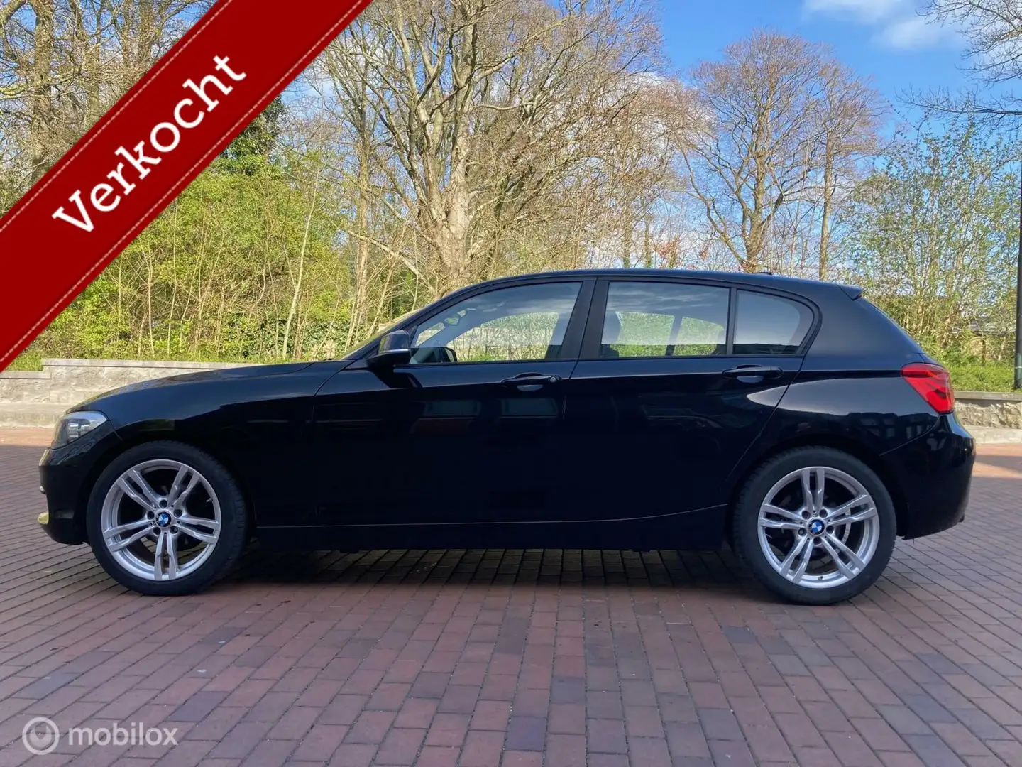 BMW 116 1-serie 116i SPORT, NIEUWE APK, LAGE KM STAND, LM Nero - 2