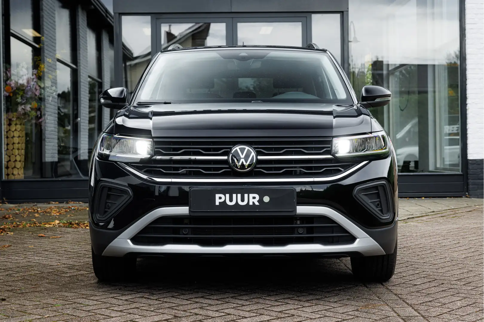 Volkswagen T-Cross 1.0 TSI Life Edition Apple Carplay - Climatronic - Schwarz - 2