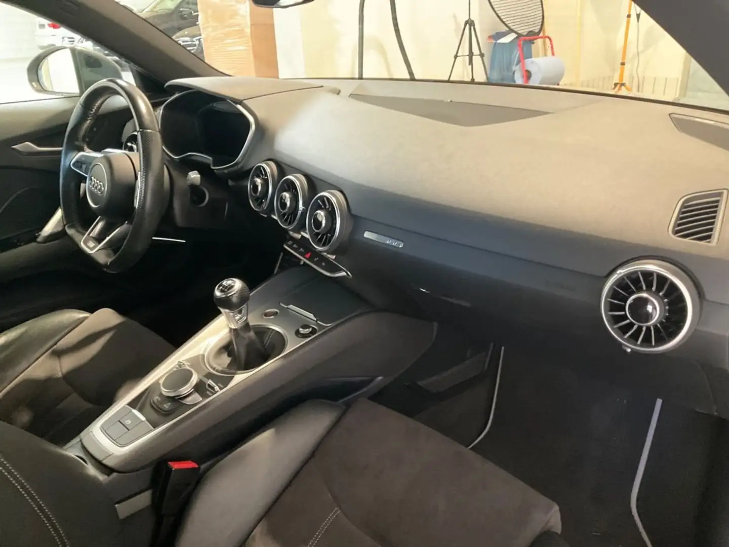 Audi TT TT Coupe 2.0 TFSI Grau - 1