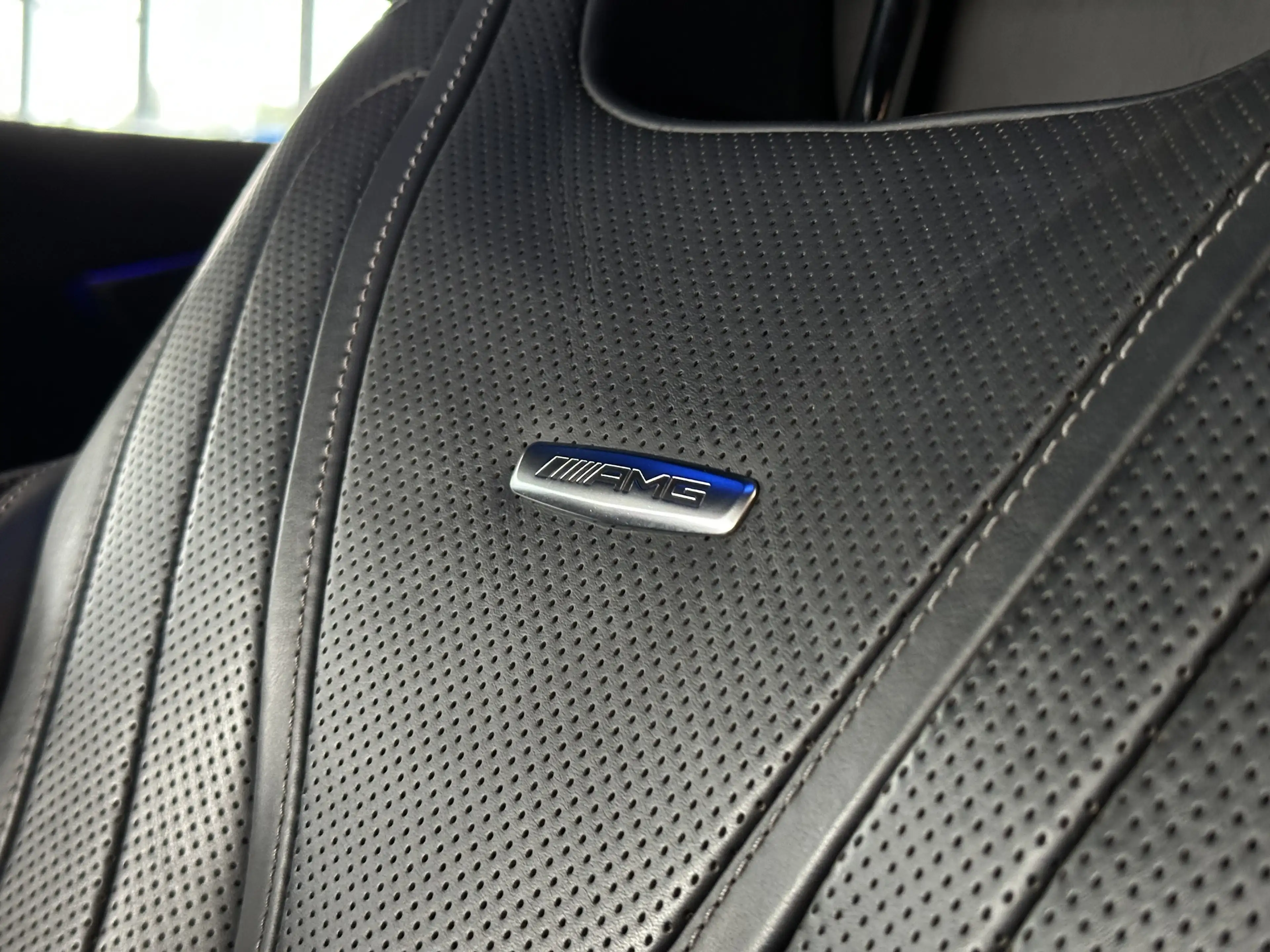 Mercedes-Benz S 63 AMG 4Matic+ Leder Pano HUD ACC Night Vision — photo 11
