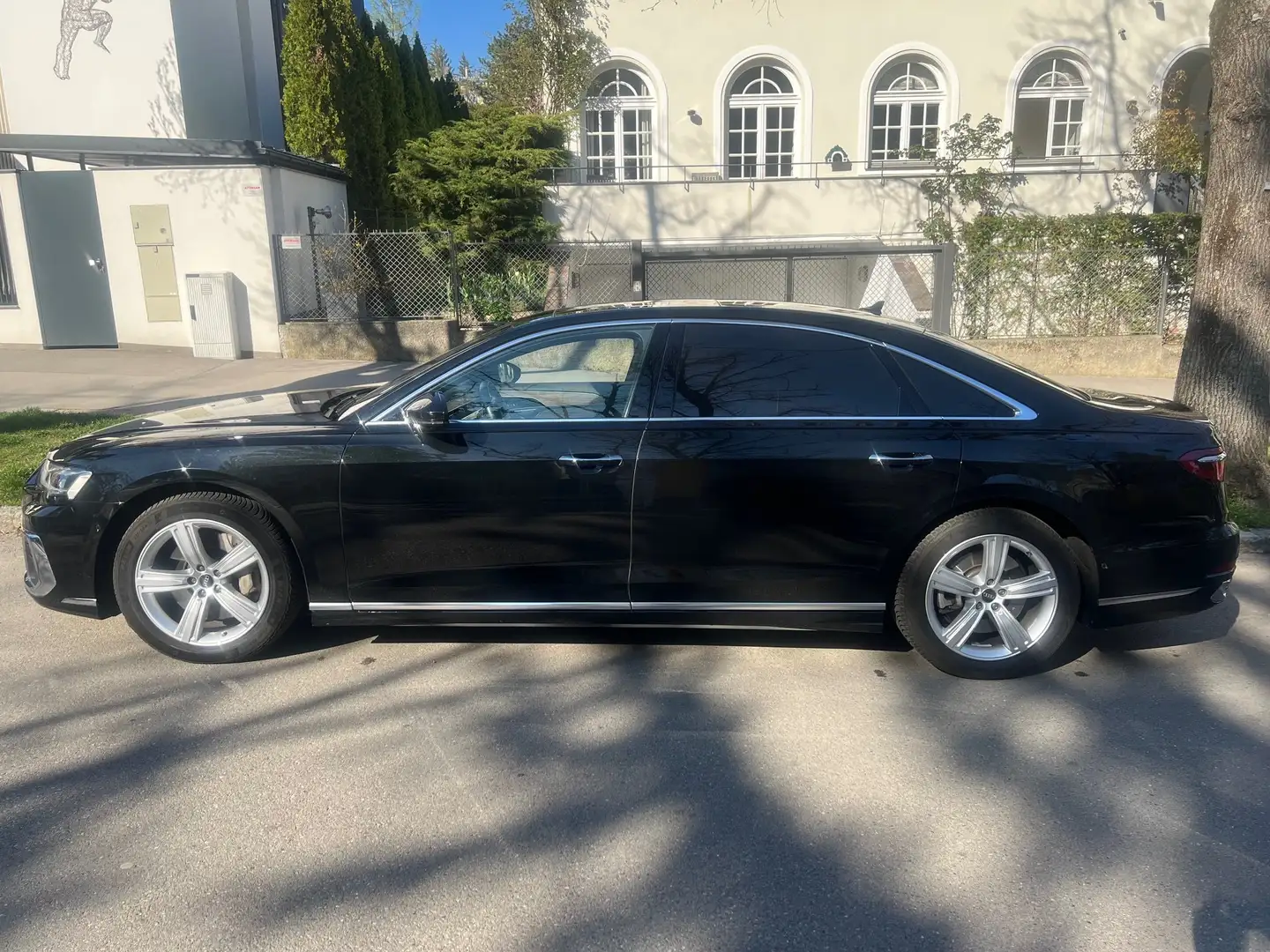 Audi A8 A8+LANG+55+TFSI+quattro+ PANO SOFT CLOSENP 170.000 Schwarz - 2