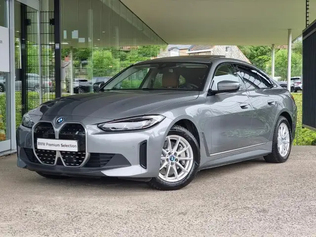 BMW i4 35