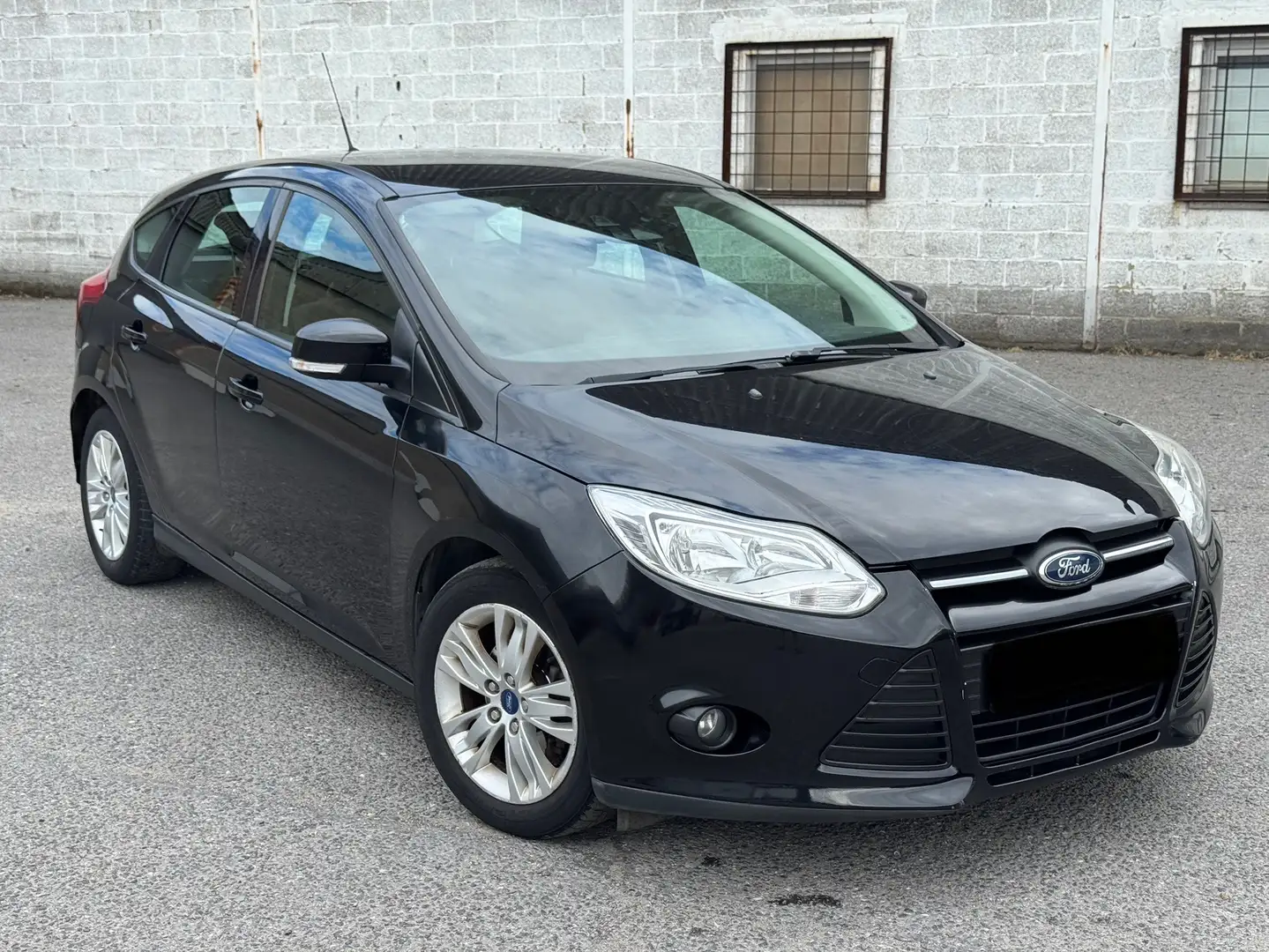 Ford Focus 1.6 TDCi ECO.Tech.Champions Plus Edition Noir - 1