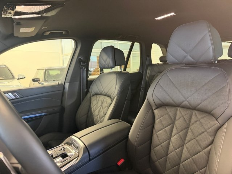 BMW X5 xDrive50e G05 XB1 — photo 14
