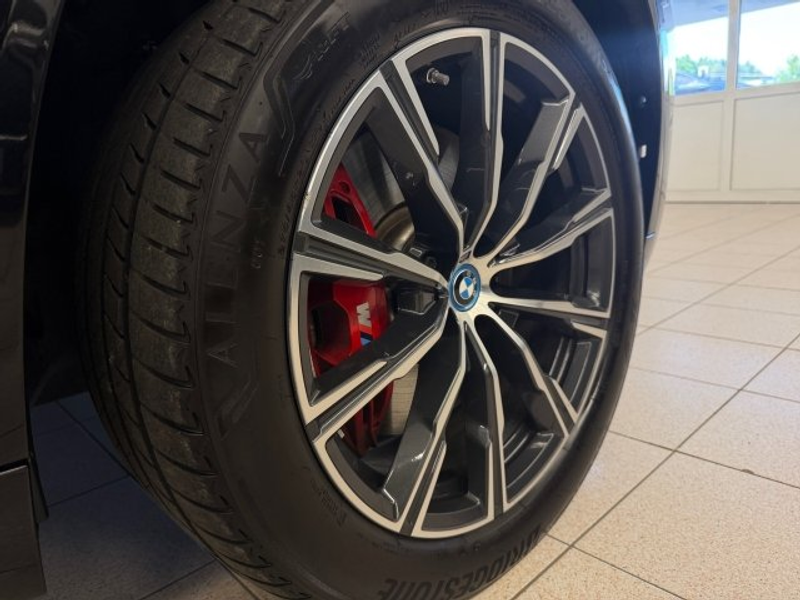 BMW X5 xDrive50e G05 XB1 — photo 8