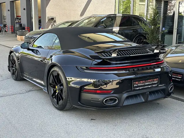 Porsche 992 911 992.2 Carrera Cabrio Turbo S PDK / SportDes... Ansicht 48