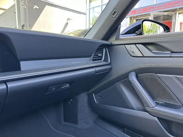 Porsche 992 911 992.2 Carrera Cabrio Turbo S PDK / SportDes... Ansicht 41