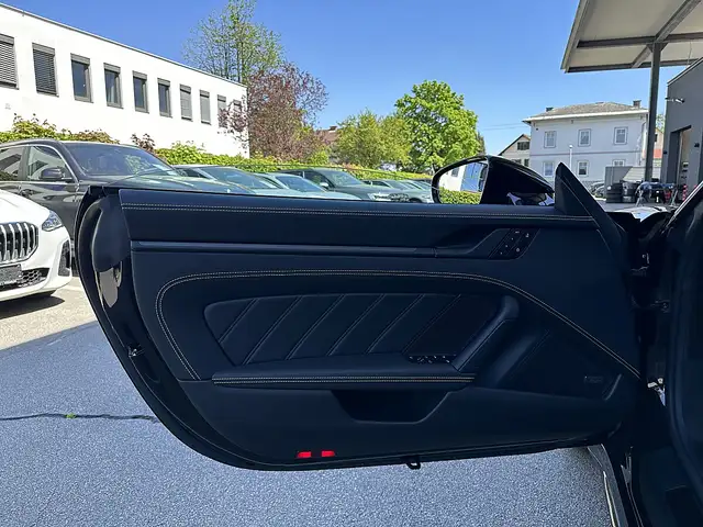 Porsche 992 911 992.2 Carrera Cabrio Turbo S PDK / SportDes... Ansicht 20