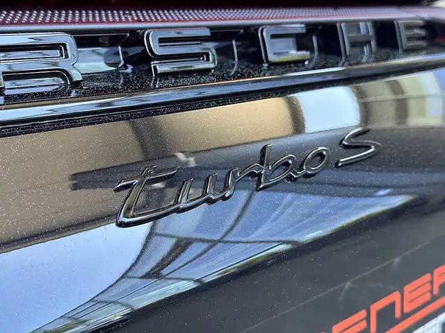 Porsche 992 911 992.2 Carrera Cabrio Turbo S PDK / SportDes... Ansicht 18