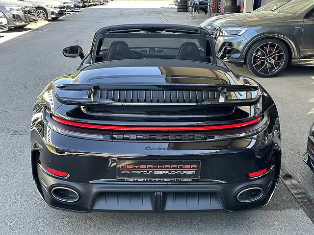 Porsche 992 911 992.2 Carrera Cabrio Turbo S PDK / SportDes... Ansicht 16