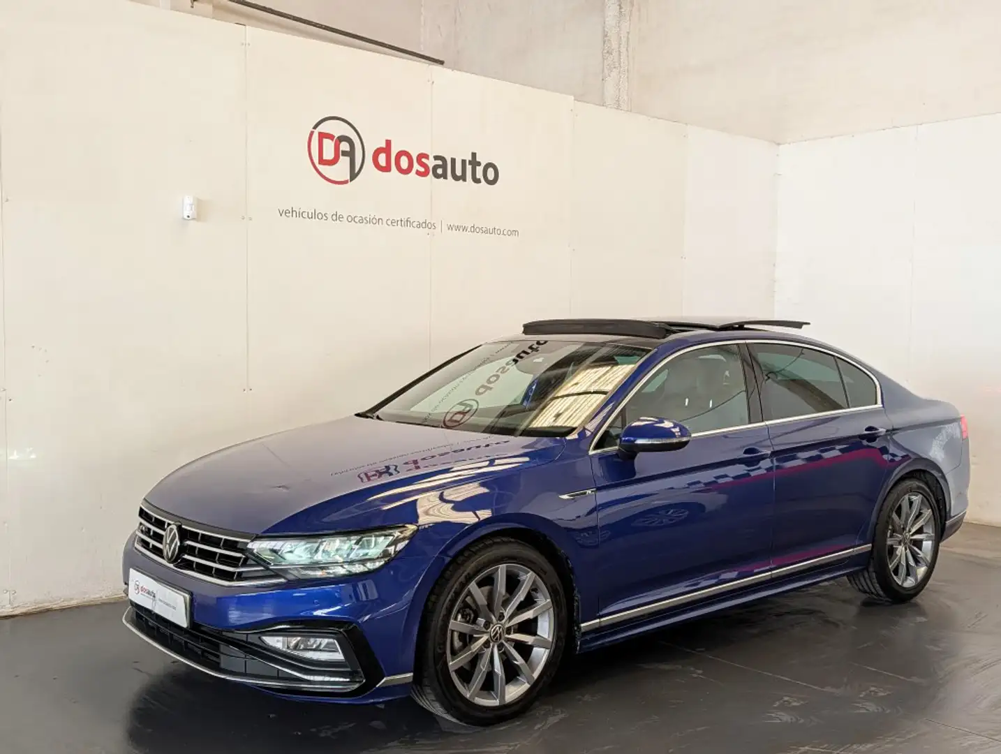 Volkswagen Passat 2.0TDI R-Line 110kW Azul - 1