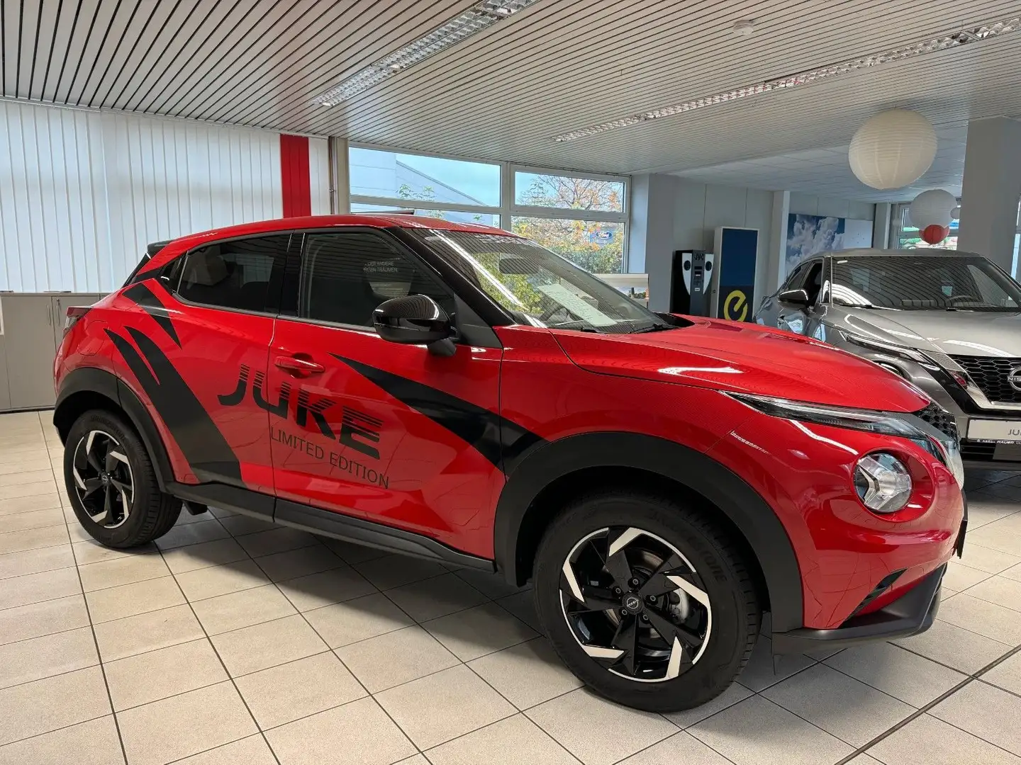 Nissan Juke 1.0 DIG-T N Style Rot - 1