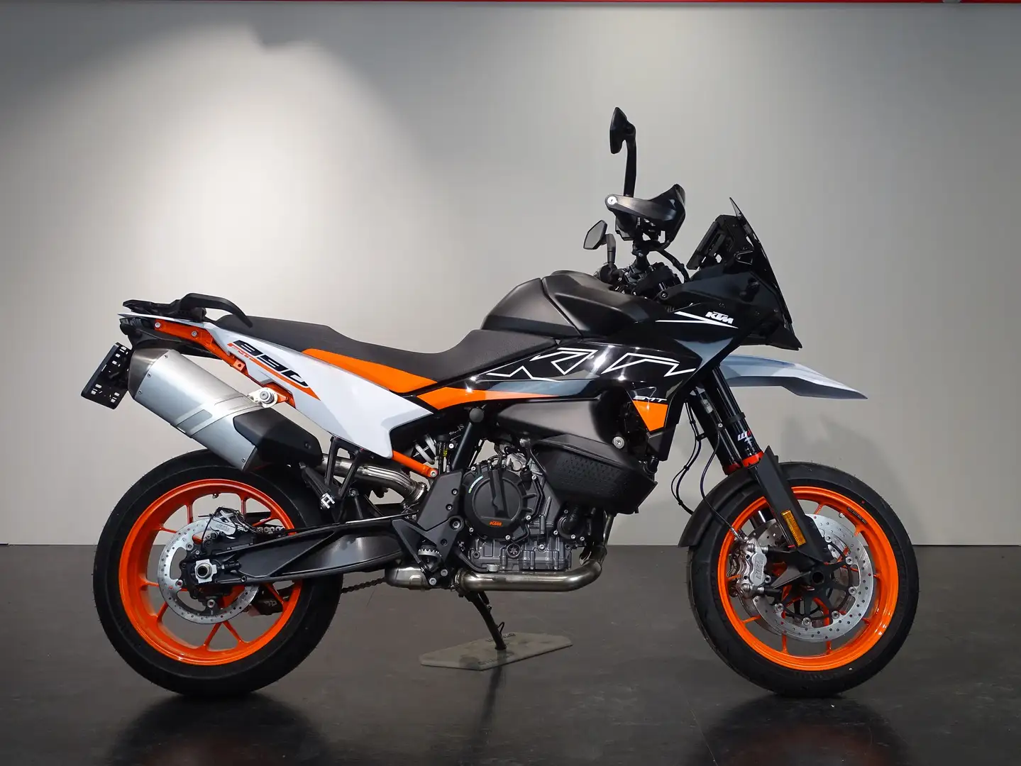 KTM 890 SMT Oranžová - 1