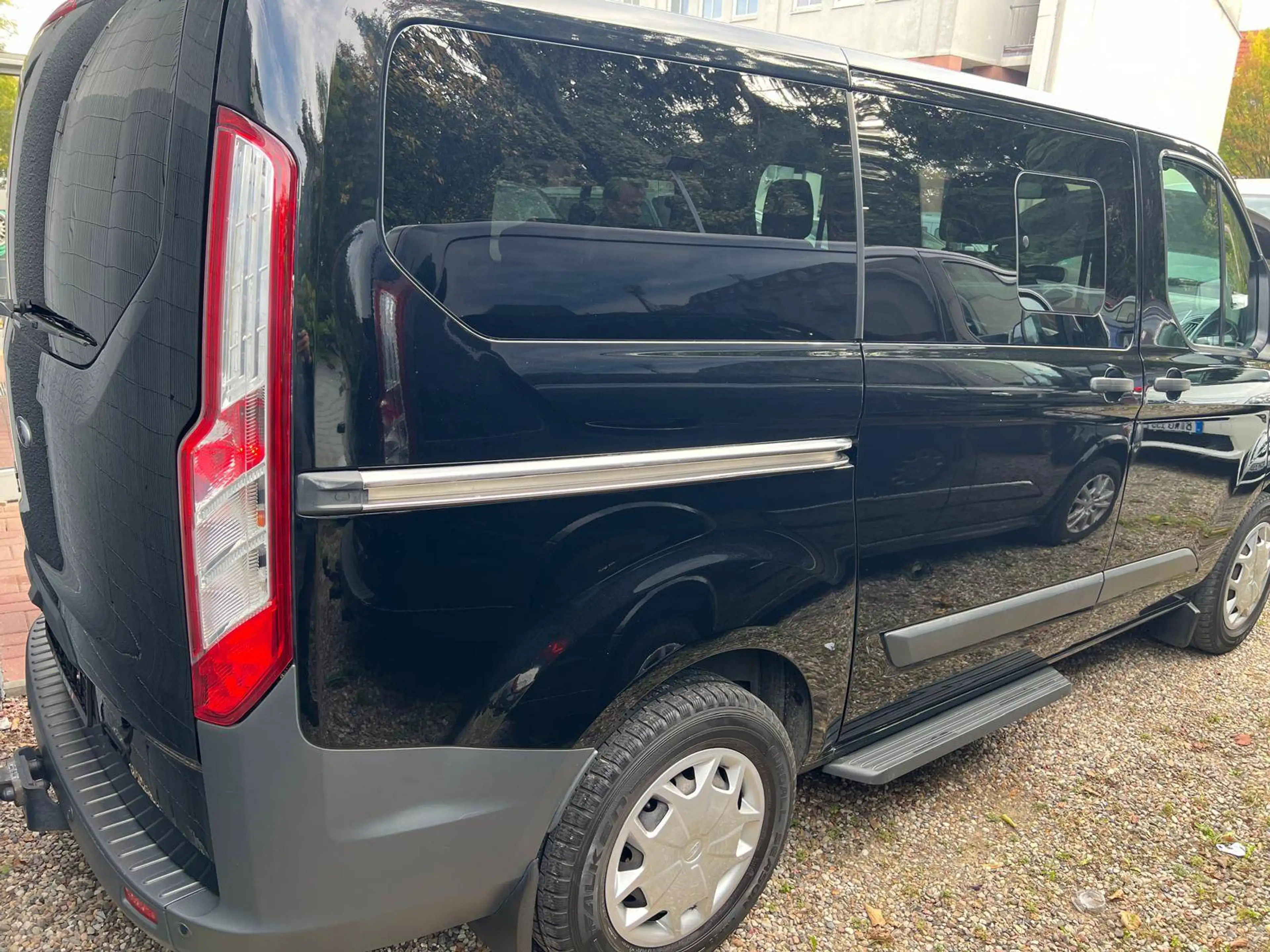 Ford Tourneo Custom 310 L1 Trend — photo 4