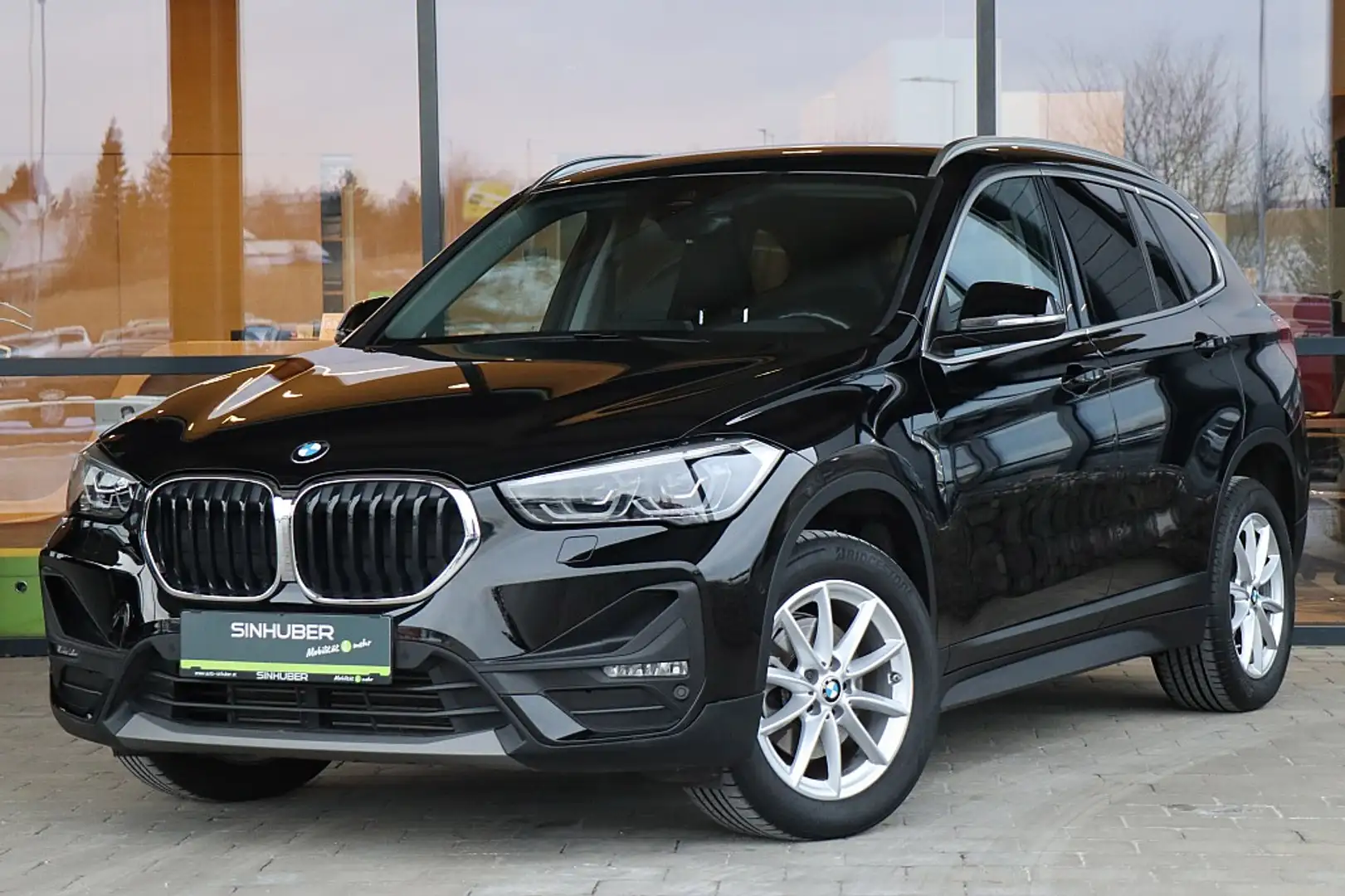 BMW X1 sDrive18d Aut. LED, Navi, HeadUp, Kamera, Hifi ... Schwarz - 1