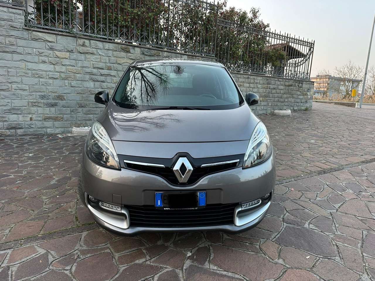 Renault Scenic 1.5 dci Limited s&s 110cv NEOPATENTATO
