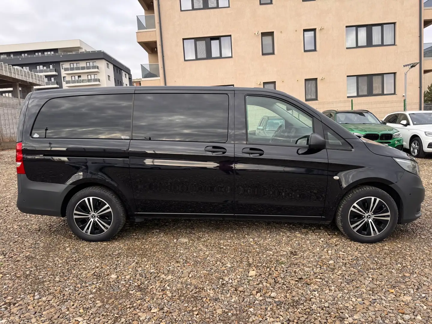 Mercedes-Benz Vito Tourer 111CDI Select Compacta - 2