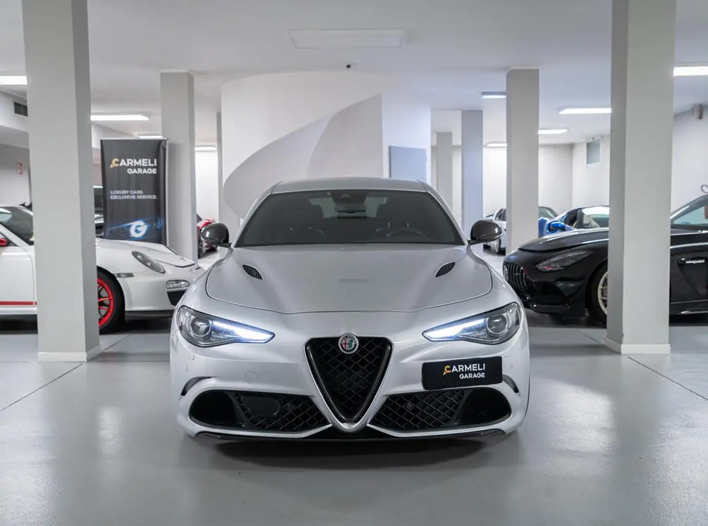 Alfa Romeo Giulia 2.9 V6 Bi-Turbo AT8 Quadrifoglio 510CV Silber - 2