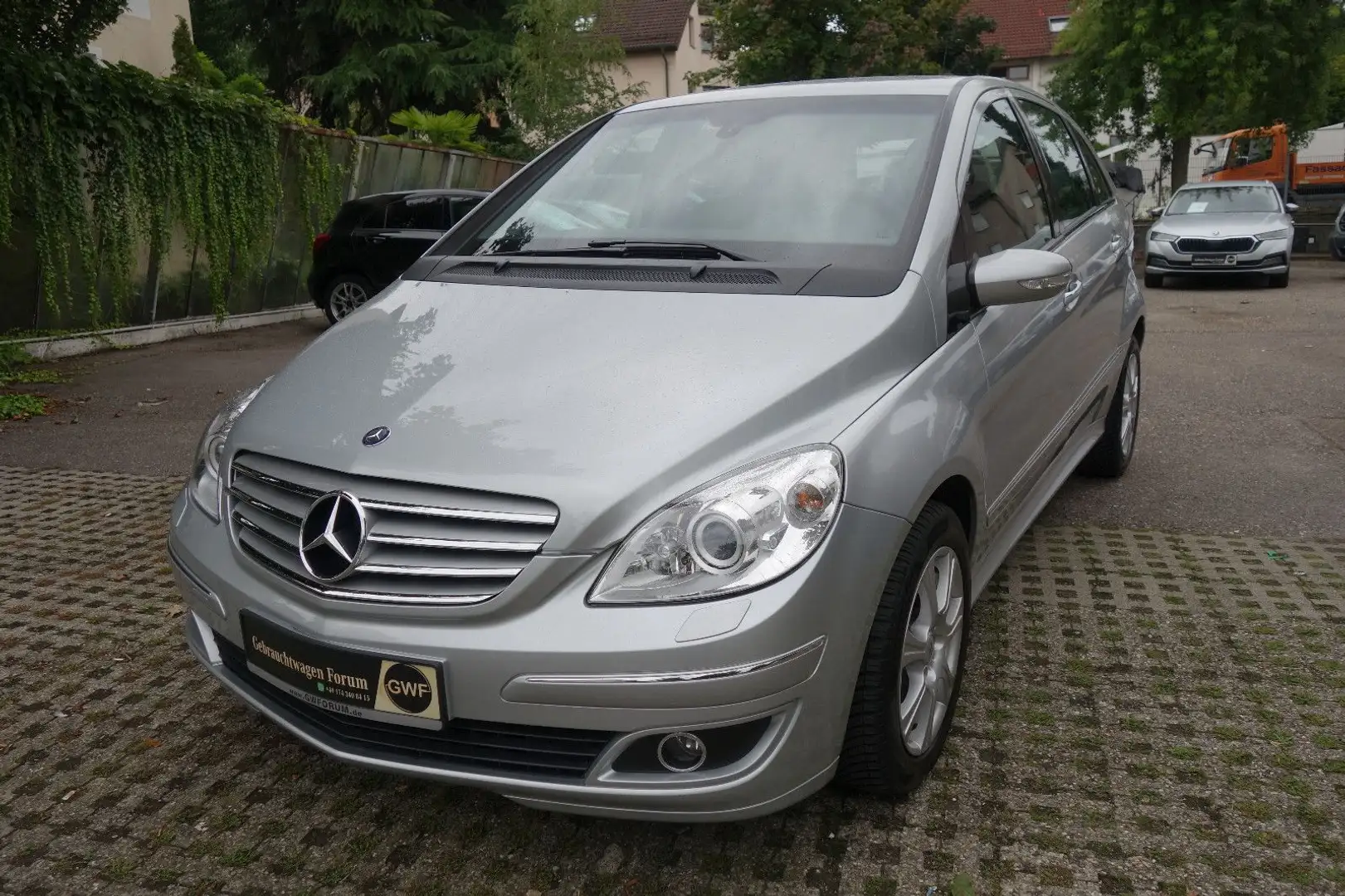 Mercedes-Benz B 180 CDI | Klima | Automatik | HU 10/26 Silber - 1