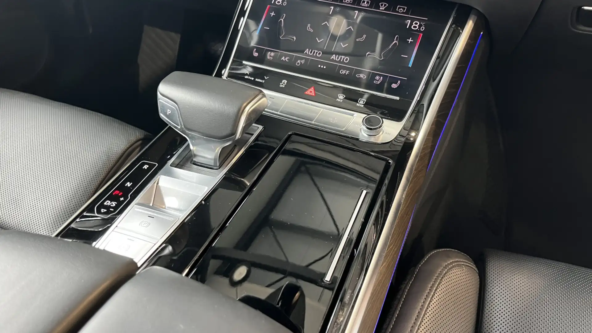 Audi A8 55 TFSI 340ch Quattro Avus Extended Tiptronic 8 - 2