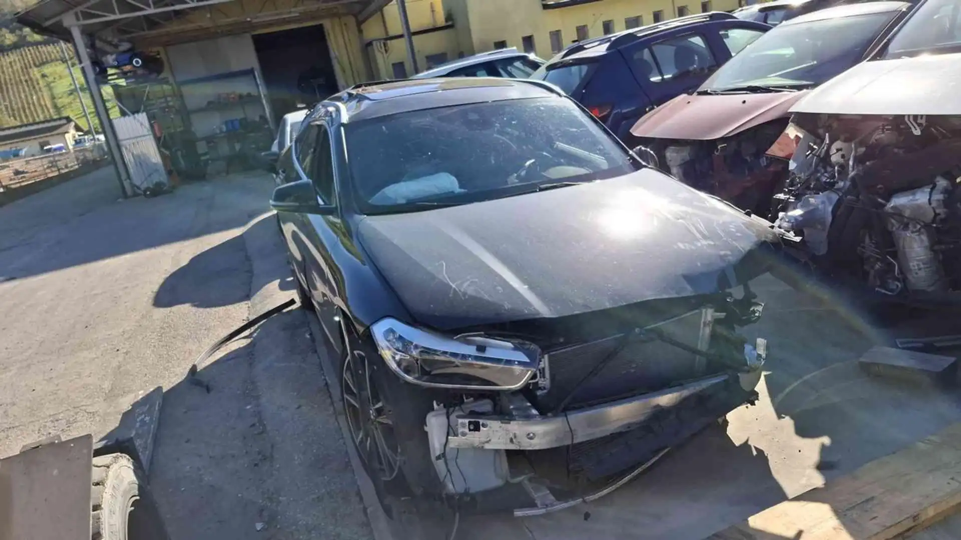 BMW X2 sDrive18d INCIDENTATO Negro - 2