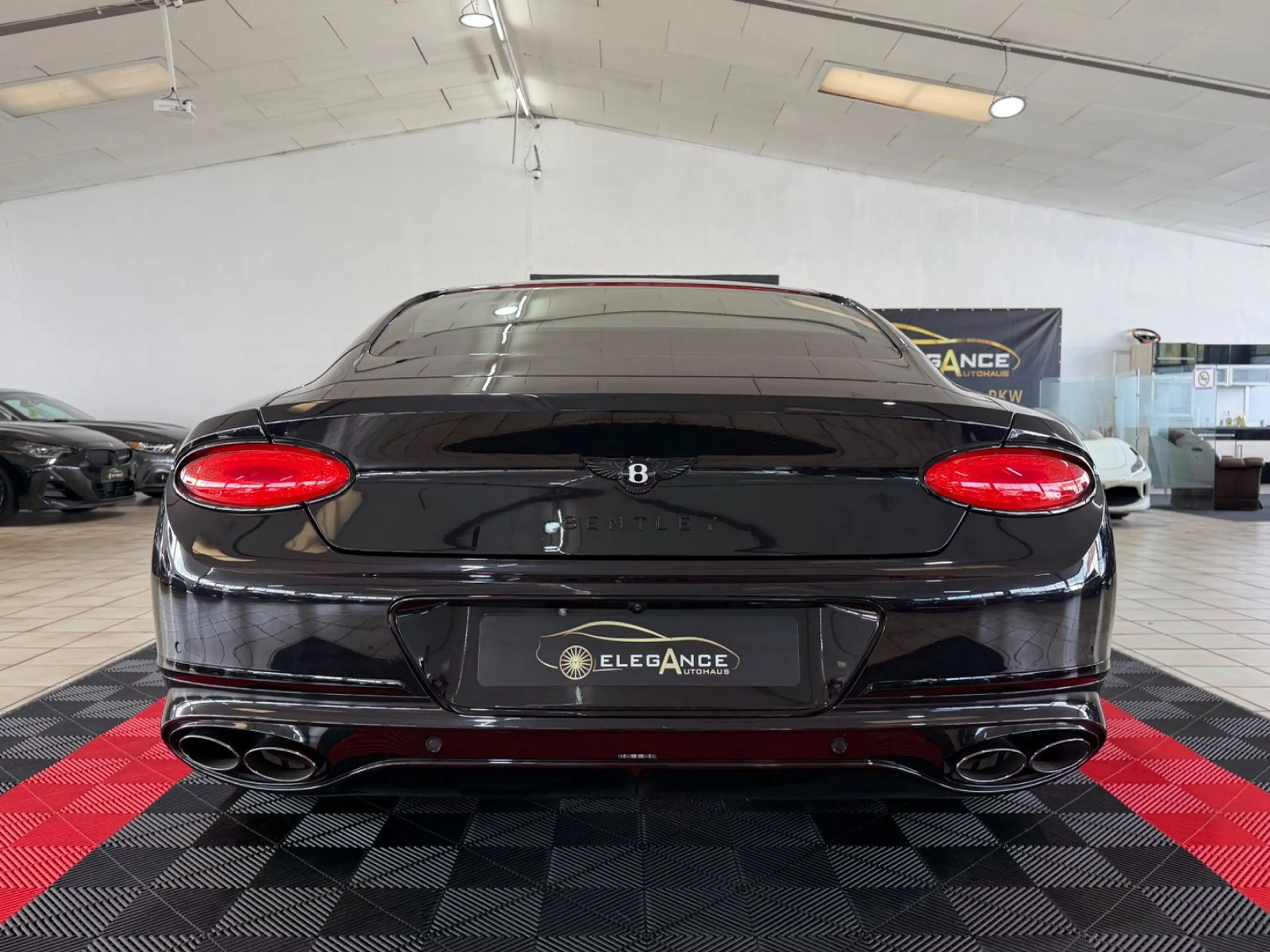 Bentley Continental GT V8 Mulliner Piano Black — photo 7