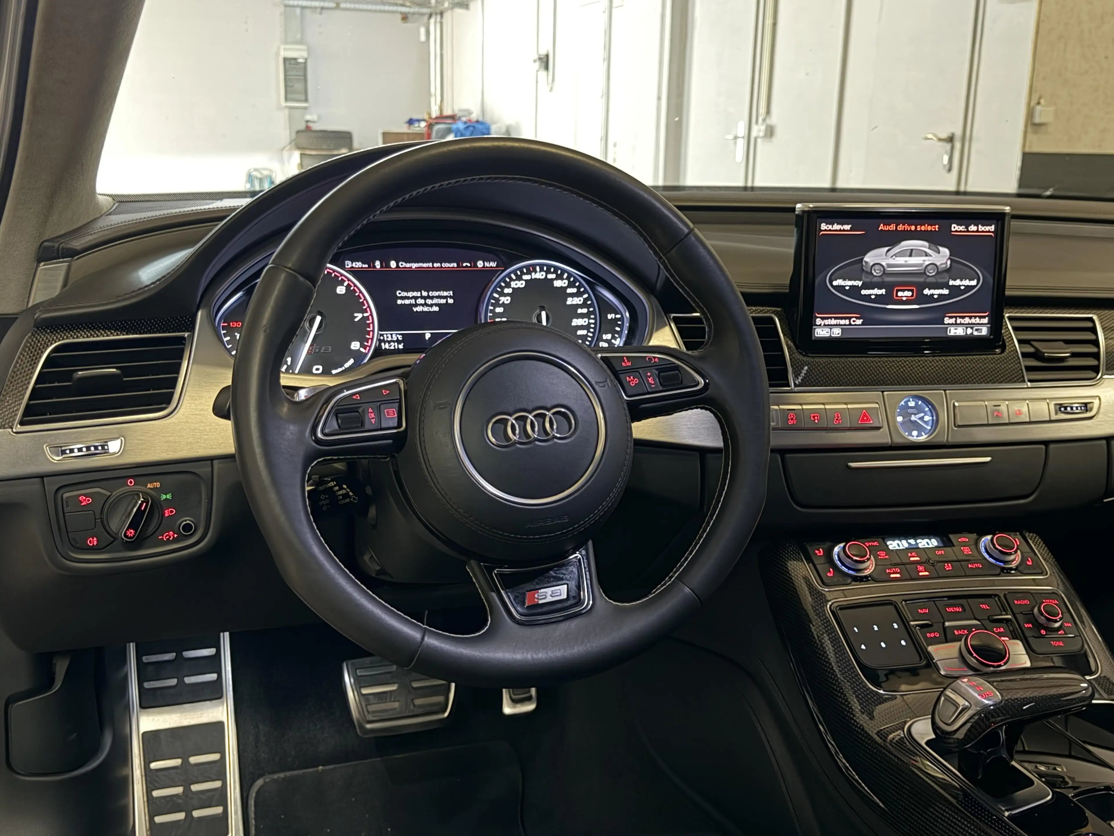 Audi S8 EXPORT/HANDLER/NO WARRANTY — photo 10