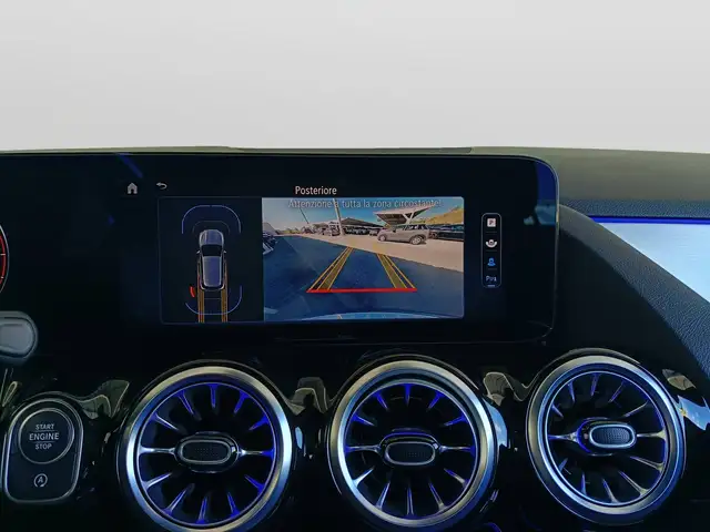 Mercedes-Benz Gla view 14