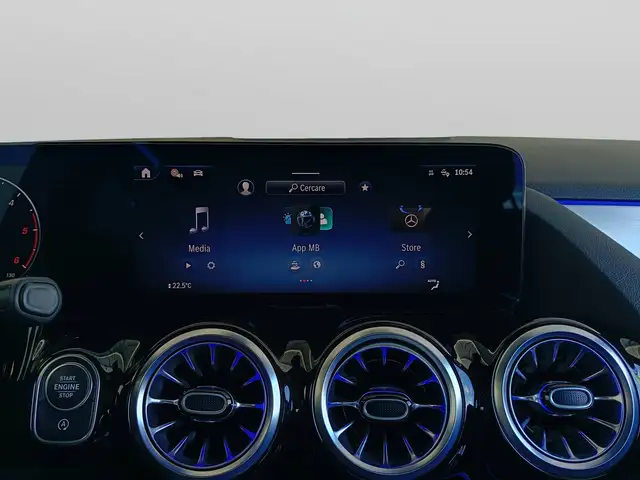 Mercedes-Benz Gla view 15