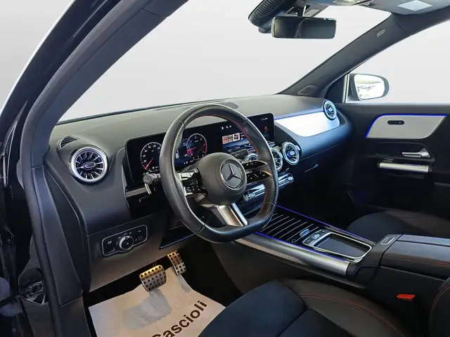 Mercedes-Benz Gla view 7