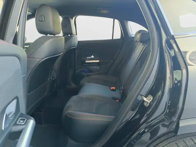Mercedes-Benz Gla view 9
